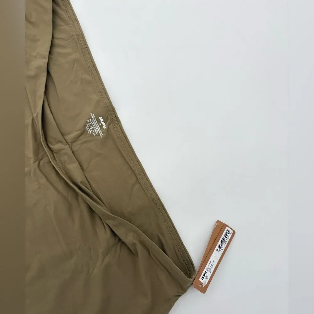 🌱SKIMS Skirt